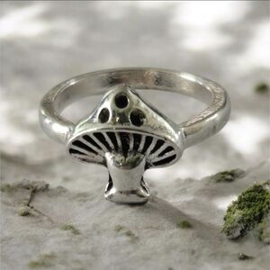 4/$15 Gothic Amonita Mushroom Ring Sz 7 Silver Alloy Hypoallergenic Cottagecore